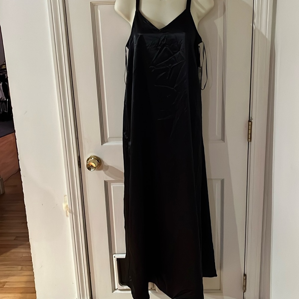 VINCE CAMUTO size small black satin maxi slip dress NWT